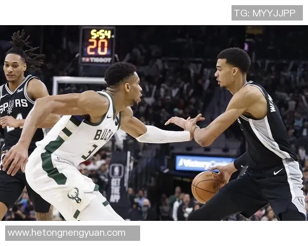 2019年NBA常规赛雄鹿队与马刺队精彩对决回顾与分析